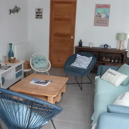 Chez Charlotte Holiday home Cherrueix
